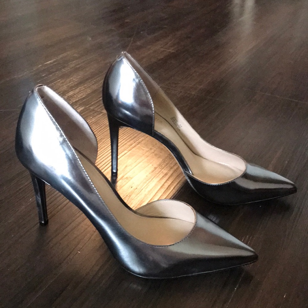 Brand New Rachel Zoe Silver Metallic Pumps